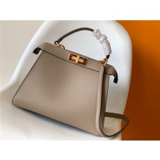 [premium] F 펜* 아이코닉 피카푸 아이씨유 스몰백 33.5CM